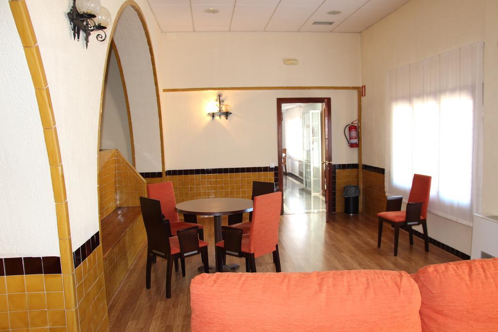 Aparthotel Tres Caminos Grao Exterior foto