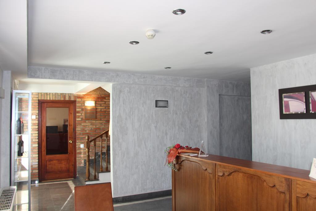 Aparthotel Tres Caminos Grao Exterior foto