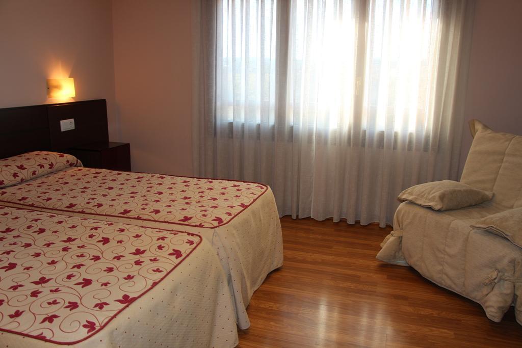 Aparthotel Tres Caminos Grao Exterior foto